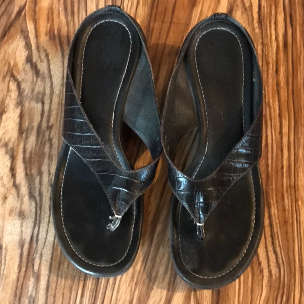 Donald Pliner sandal